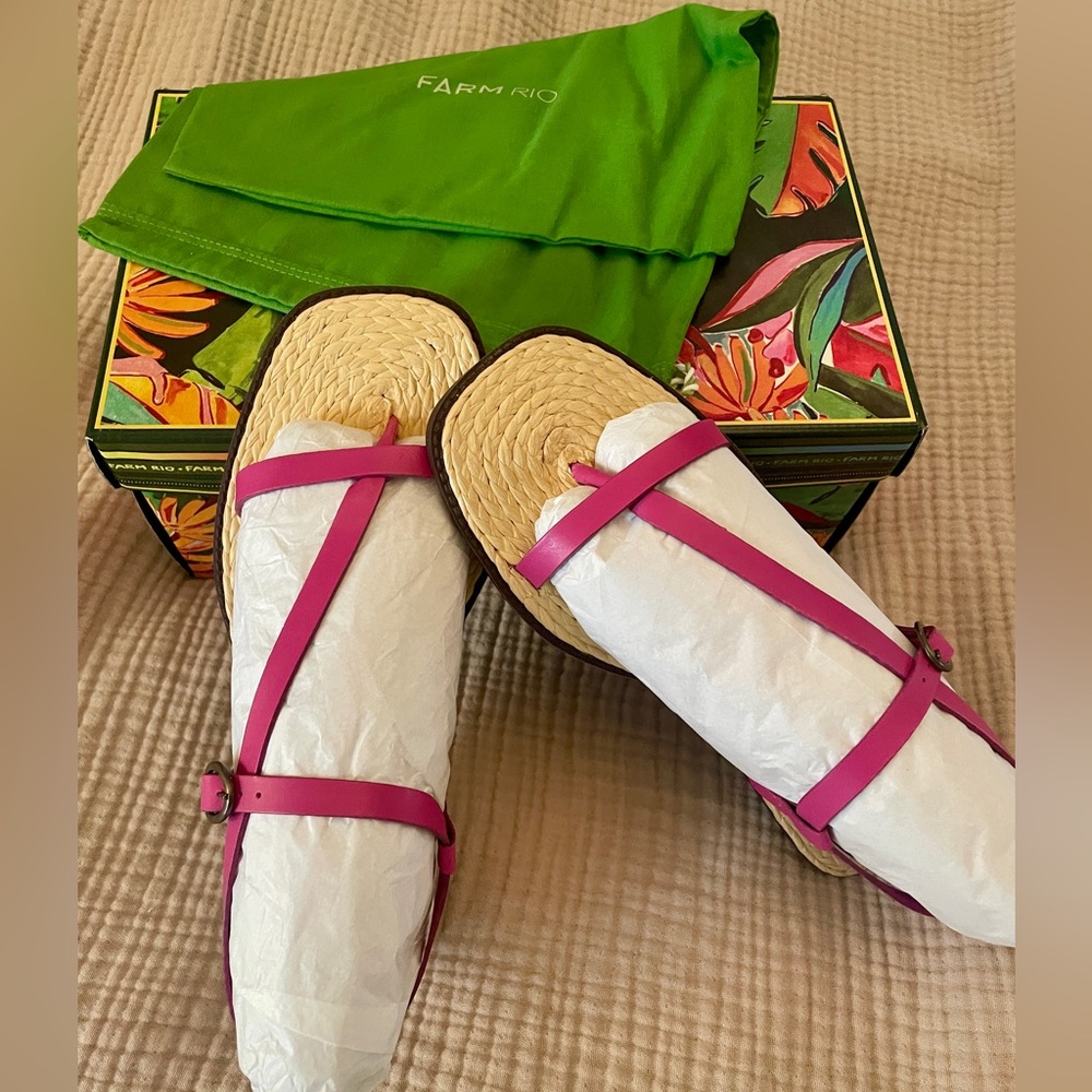 NWB Farm Rio Pink Cross Strap Sandal. Size 9.5. Bring it Summer!!
